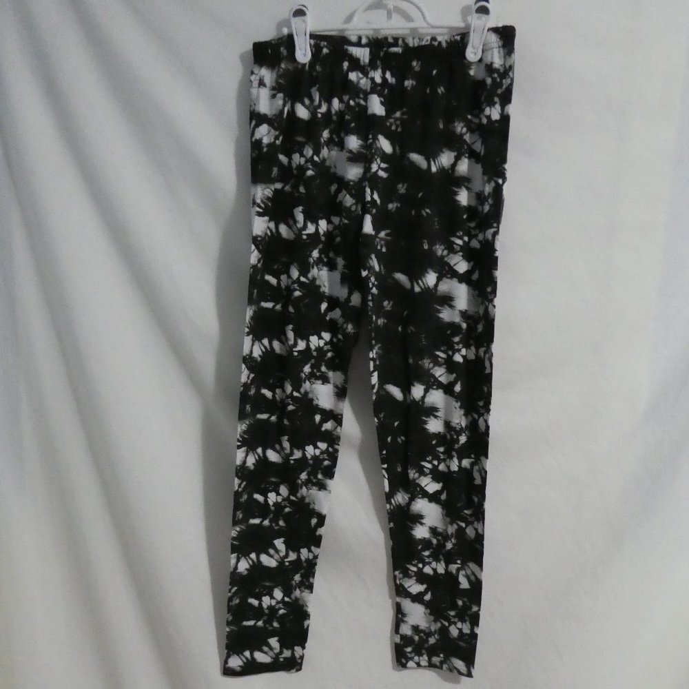 MAJORA, large, black and white leggings, no imperfections, stretchable, GUC